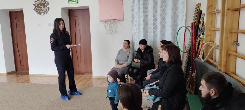 Сотрудники Госавтоинспекции Ардонского района провели родительское собрание в детском саду