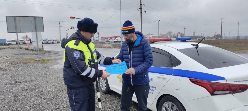 Сотрудники Госавтоинспекции Ардонского района проводят мероприятие «Водитель без права управления»